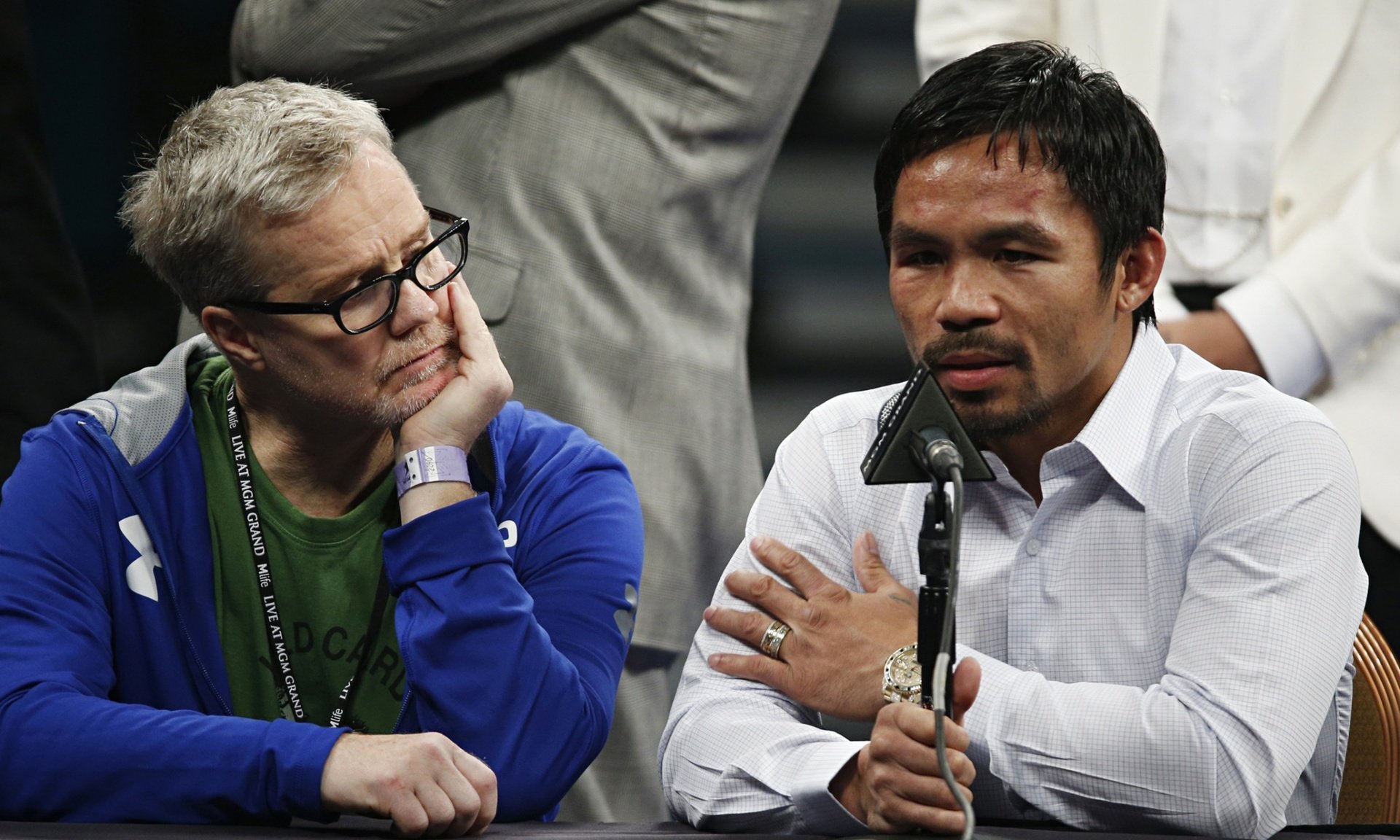 Manny Pacquiao undergoes surgery on injured right shoulder