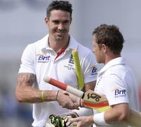 Kevin Pietersen deserves chance to win back England place, Ian Bell insists 