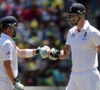 Ian Bell: Kevin Pietersen could still make England return 